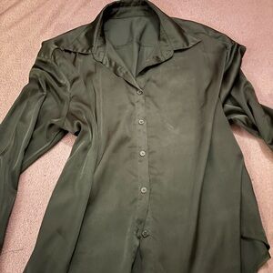 Elegant Dark Green Button-Up Blouse